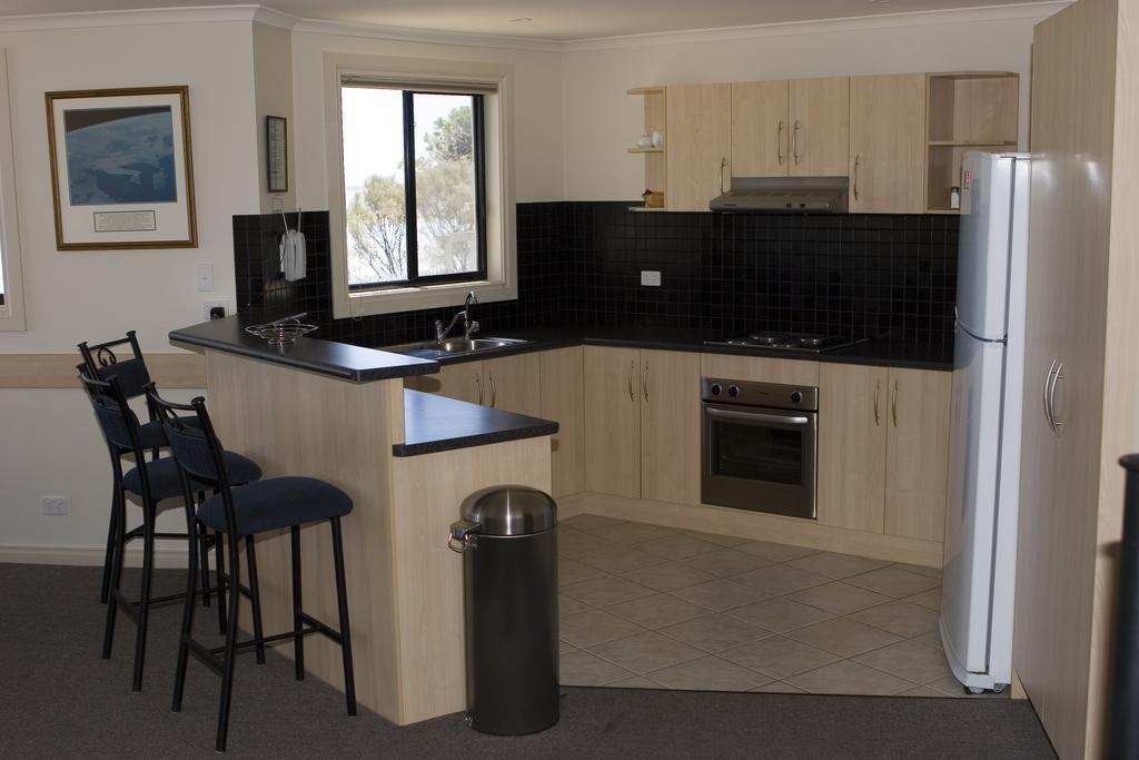 Cliff House Beachfront Villas Moonta Szoba fotó
